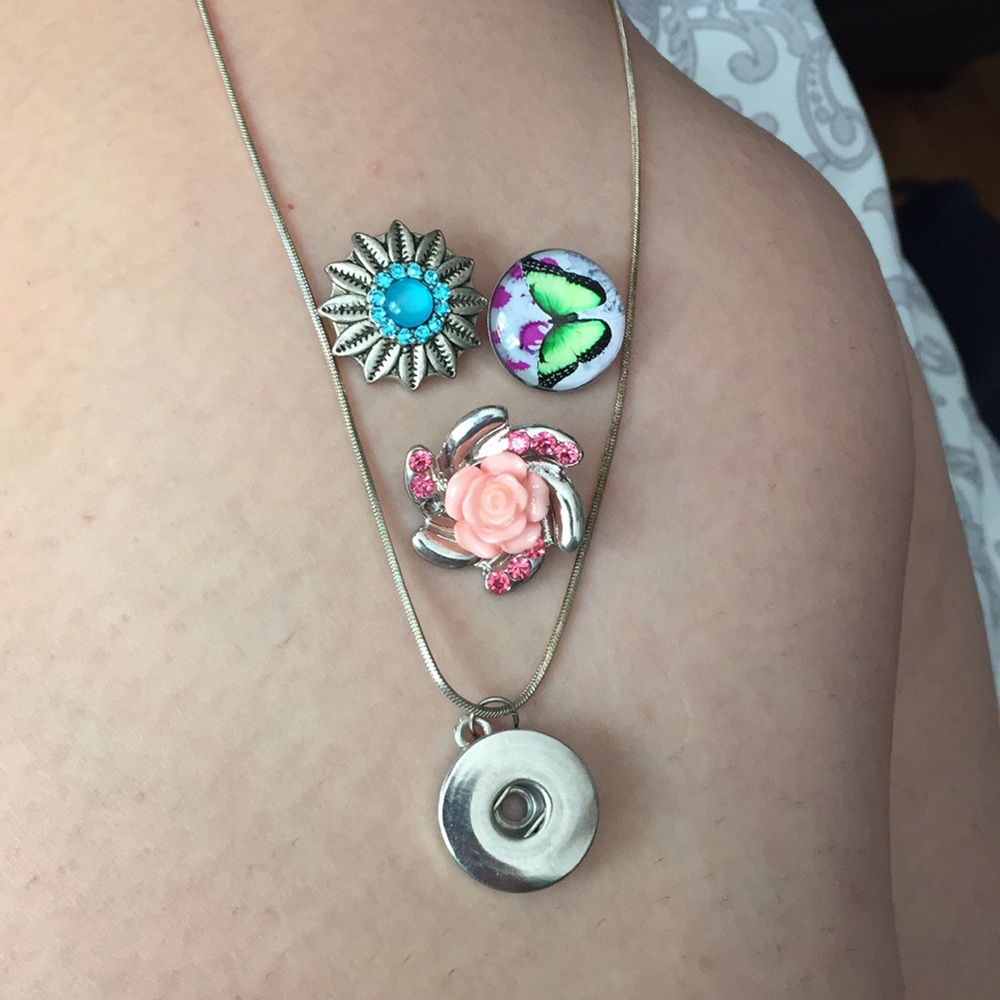 Snap on necklace